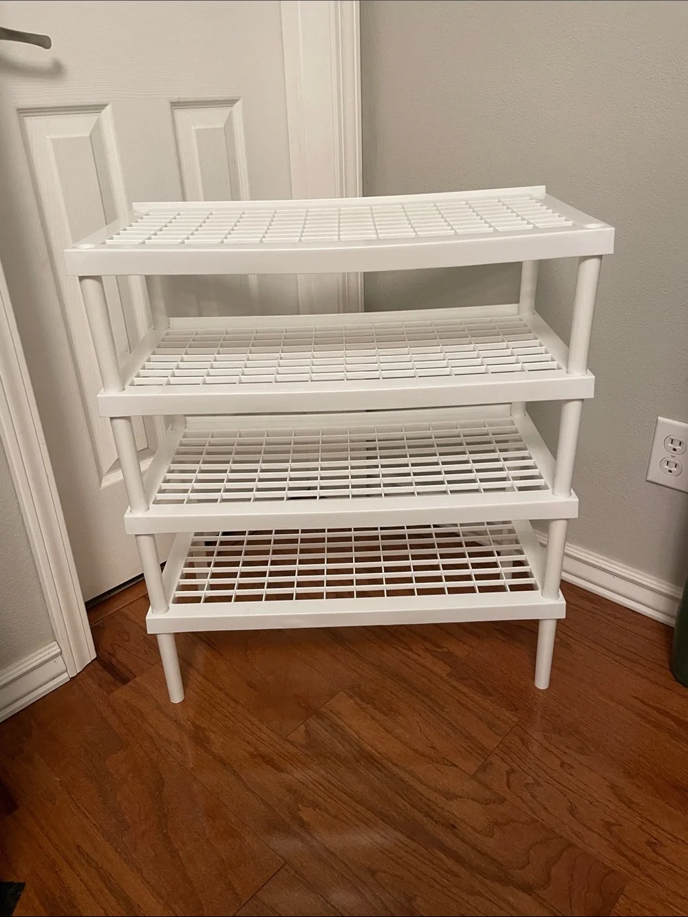 White Plastic Adjustable 1 2 3 or 4 Tier Storage Shelves or Rack Great Condition